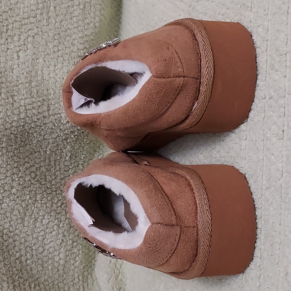Bebe Slippers - Picture 3 of 10